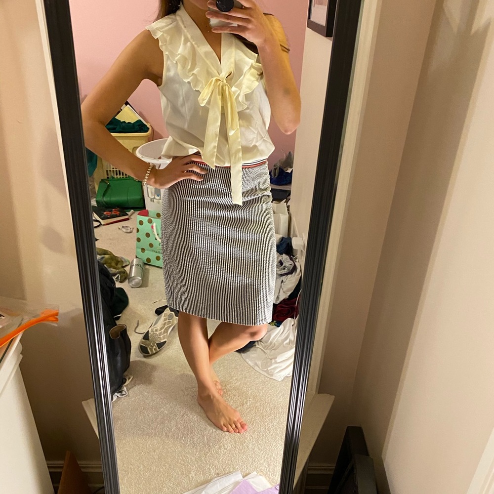 Seer Sucker Pencil Skirt - Picture 6 of 12